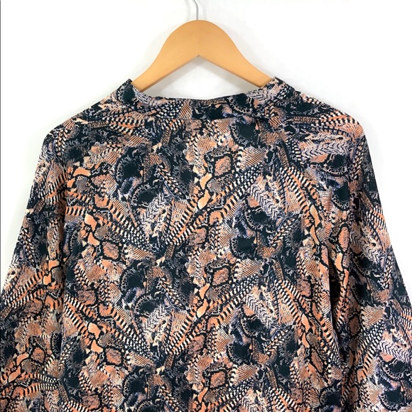 ZARA Satin-Like Long Sleeve Top Navy Peach Bell Sleeve Tunic Top V-Neck M20 - Picture 7 of 9